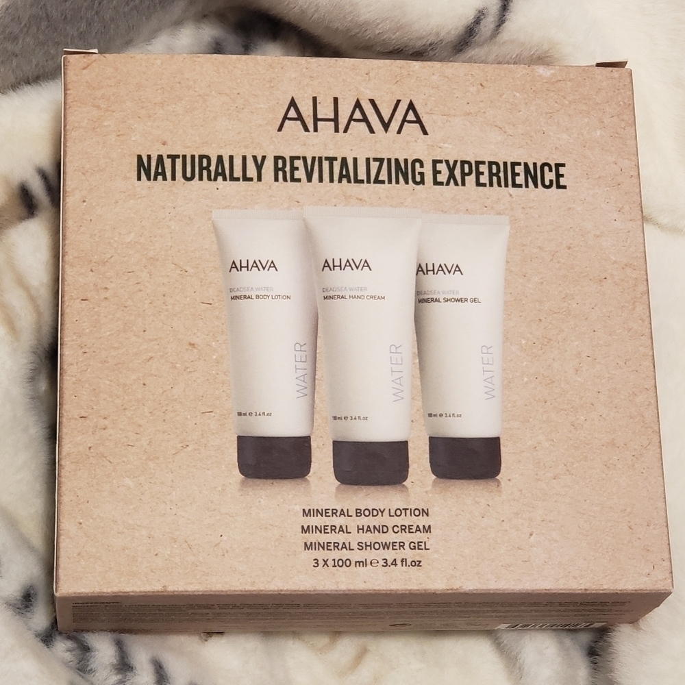 Ahava Naturally Revitalizing Experience Trio Gift Set